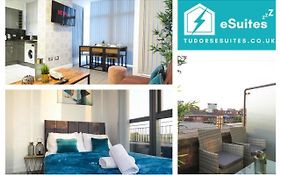 Tudors Esuites 3 Bedroom Penthouse Duplex 7 Beds, Parking & Balcony